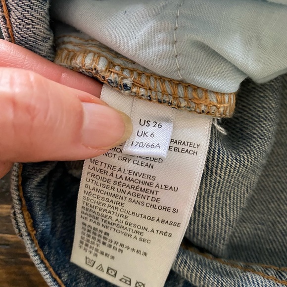 BDG High-waisted Slim Straight Jean In Distressed Vintage Denim Light - Picture 7 of 12